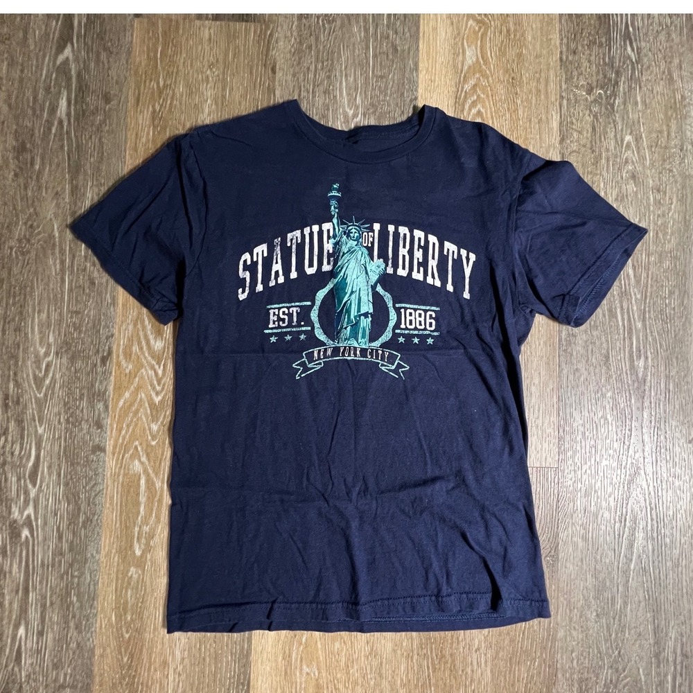 Statue of Liberty T-Shirt Mens‎ Medium Navy Blue NYC Graphic Tee